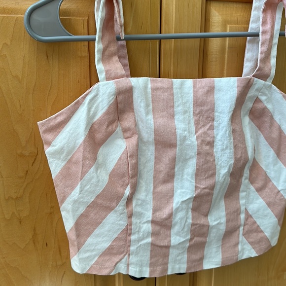 Sugar Lips Crop Top - Picture 3 of 7